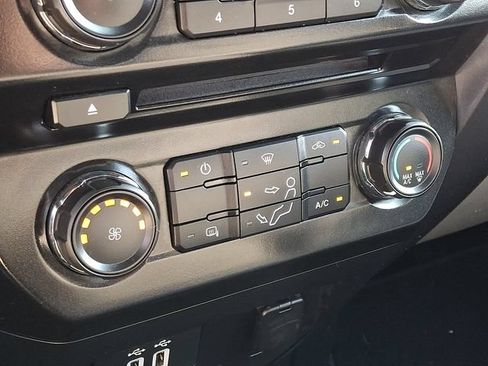 Used 2017 Ford F250 XLT w/ XLT Value Package AWD/4WD image 17