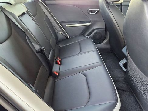 Used 2025 Kia K4 GT-Line w/ GT-Line Premium Package FWD image 28