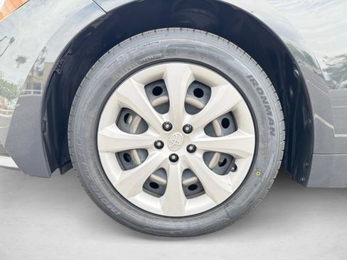 Used 2023 Toyota Corolla LE w/ Carpet Mat Package (TMS) FWD image 22