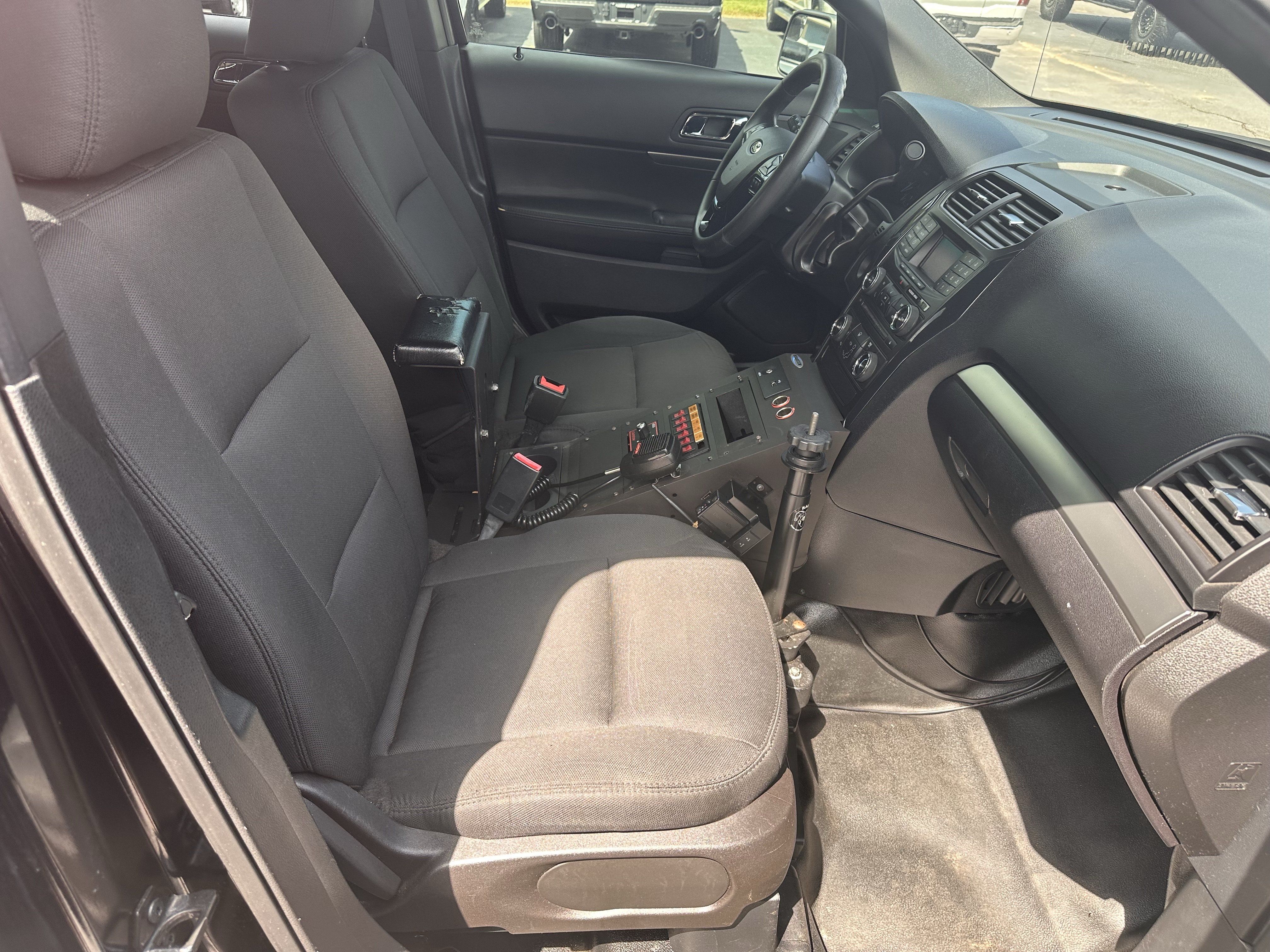Used 2017 Ford Explorer 4WD Police Interceptor image 14