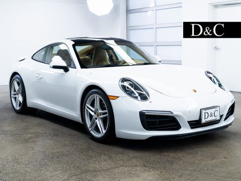 Used 2017 Porsche 911 Carrera RWD image 1