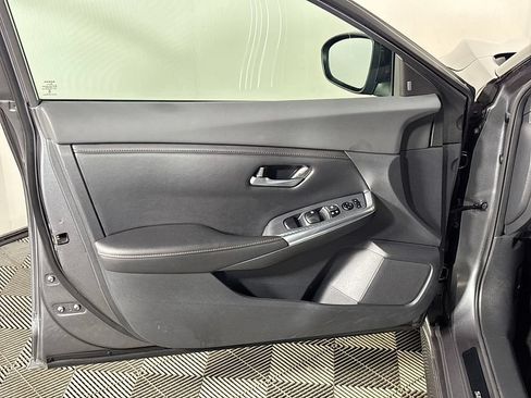 Used 2022 Nissan Sentra SR w/ Electronics Package FWD image 10
