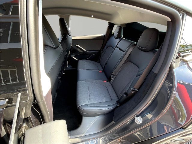 Used 2026 Tesla Model Y 2WD image 23