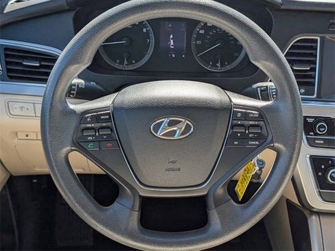 Used 2016 Hyundai Sonata SE image 9