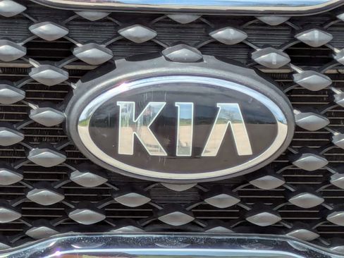Used 2017 Kia Sorento FWD w/ LX Convenience Package image 13