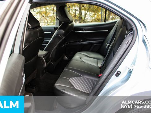 Used 2023 Toyota Camry SE image 18