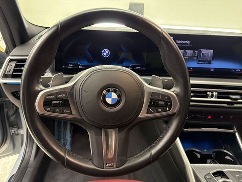 Used 2023 BMW 330i Sedan w/ M Sport Package RWD image 11
