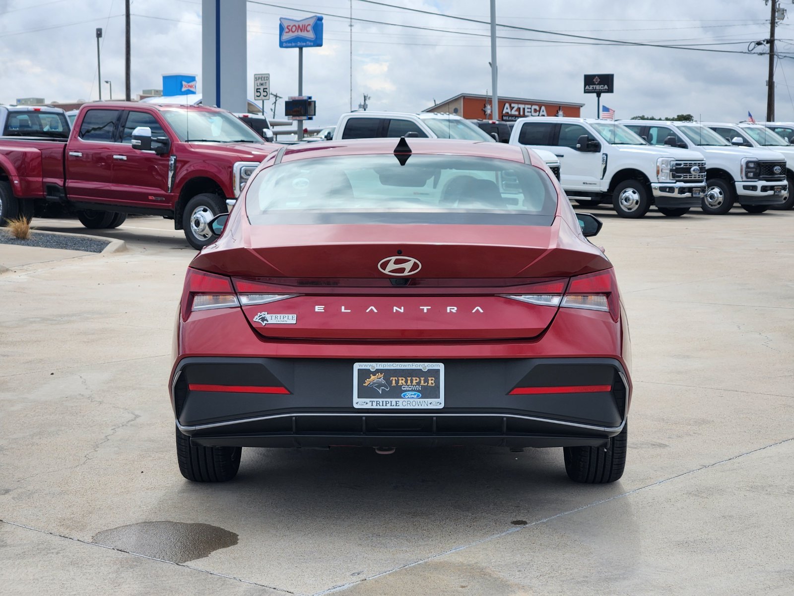 Used 2024 Hyundai Elantra SEL FWD image 8
