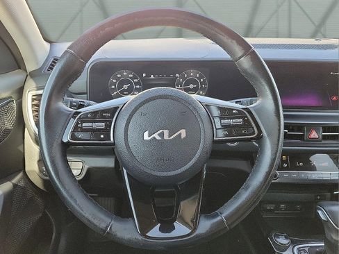 Used 2024 Kia Seltos EX image 19