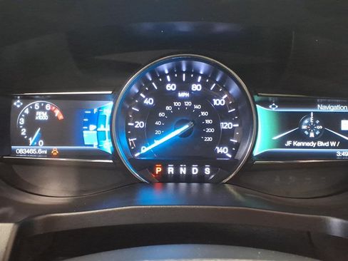 Used 2018 Ford Explorer Limited AWD/4WD image 38