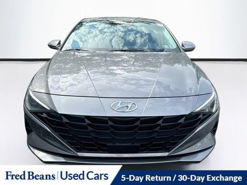 Used 2023 Hyundai Elantra SEL w/ Convenience Package FWD image 2