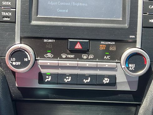 Used 2013 Toyota Camry SE FWD image 25