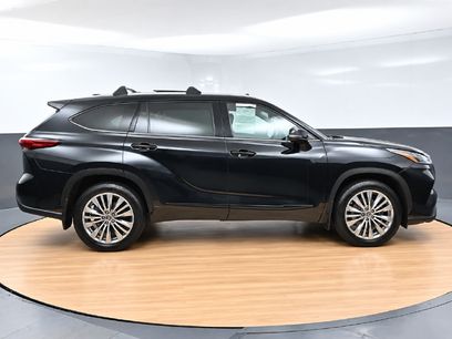 Used 2022 Toyota Highlander Platinum