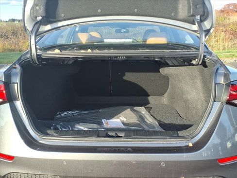 New 2025 Nissan Sentra SV w/ SV Premium Package image 6