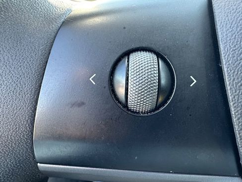 Used 2021 Tesla Model Y Long Range image 21