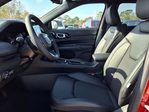 New 2026 Jeep Compass Altitude image 7