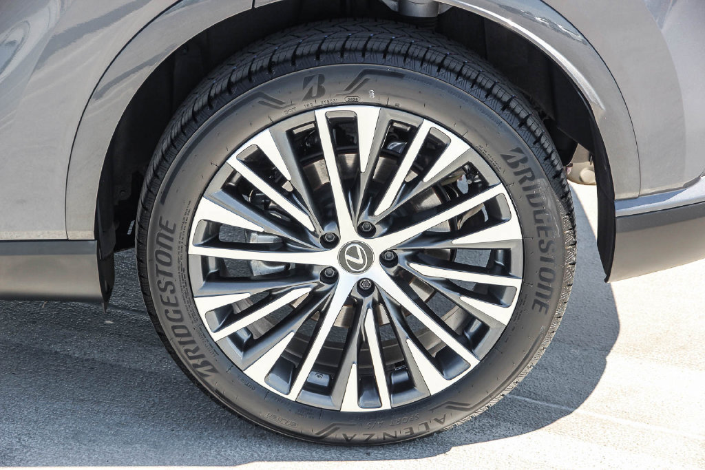 Certified 2024 Lexus RX 350 Premium Plus w/ Accessory Package (Z1) FWD image 12