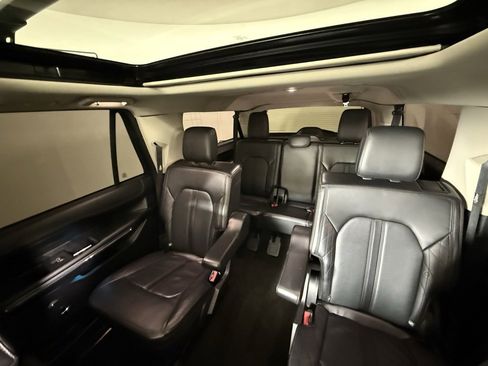 Used 2020 Ford Expedition Max Platinum image 32