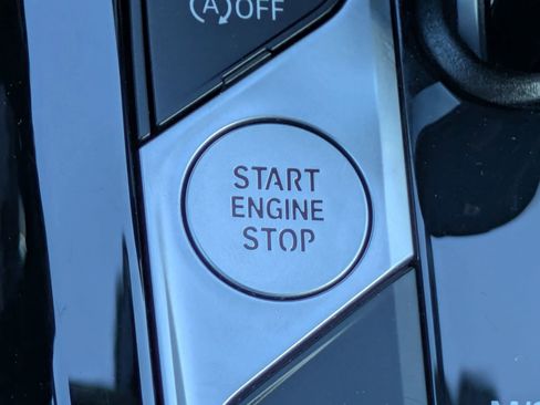 Used 2023 BMW X3 xDrive30i w/ Premium Package image 15