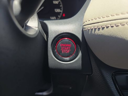 Certified 2025 Honda HR-V LX image 23