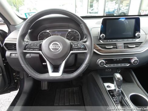Used 2019 Nissan Altima 2.5 Platinum FWD image 13