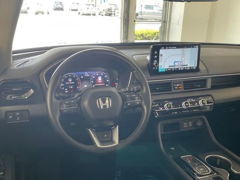 Certified 2024 Honda Pilot Elite image 18