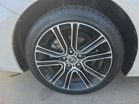 Used 2016 Toyota Camry SE FWD image 29