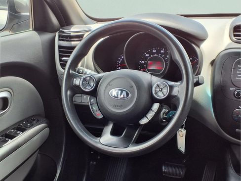 Used 2017 Kia Soul + FWD image 14