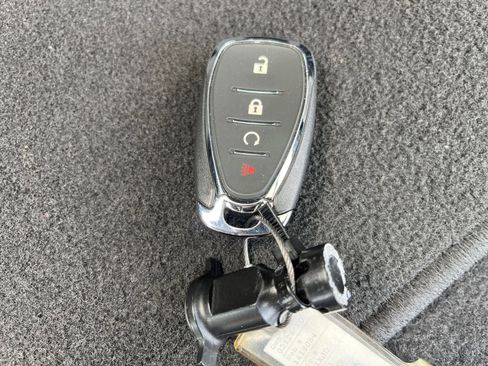 Used 2025 Chevrolet Blazer LT FWD image 25