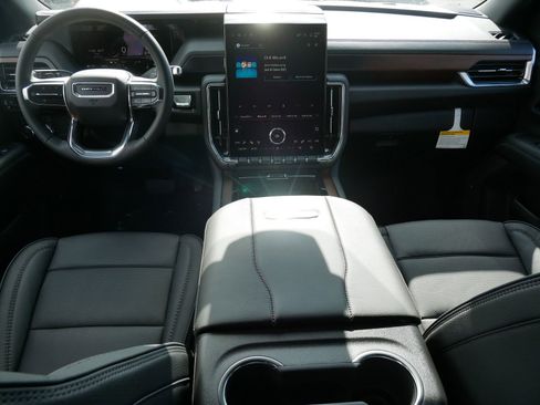 New 2026 GMC Yukon XL Denali w/ Sun & Power Step Package AWD/4WD image 7