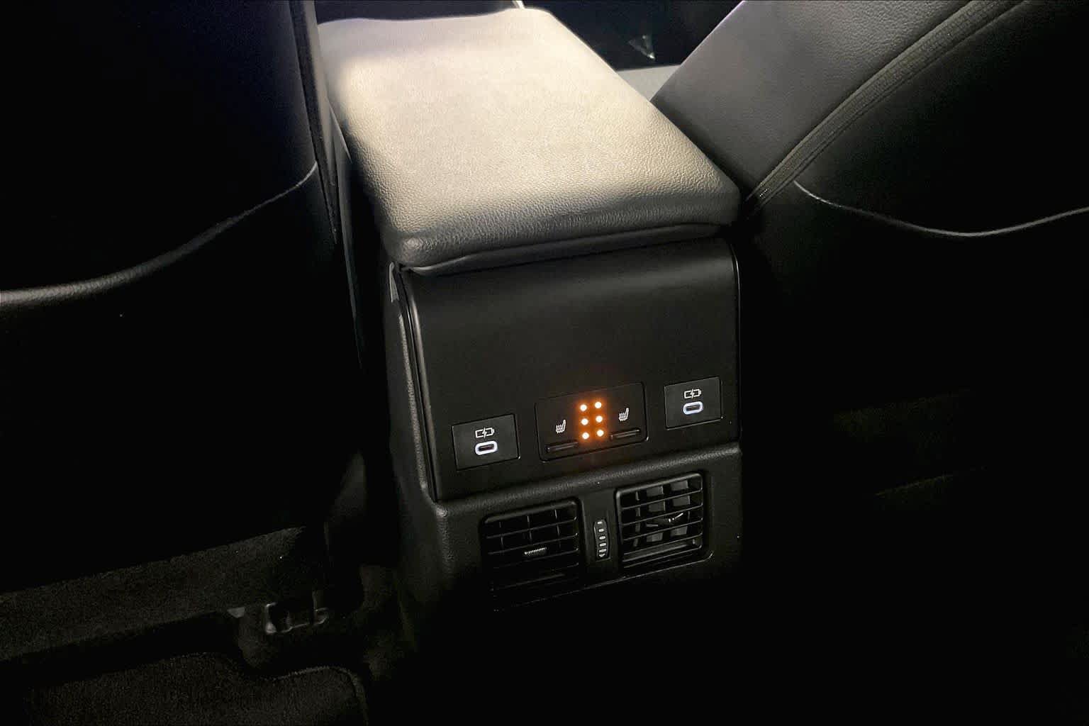 Used 2023 Subaru Solterra AWD image 33