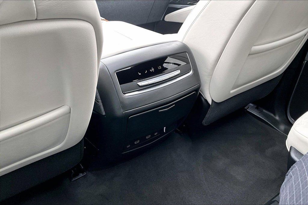 Certified 2025 Cadillac Escalade Sport Platinum AWD/4WD image 10