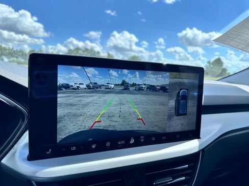 Used 2023 Ford Escape Platinum w/ Premium Technology Package image 24