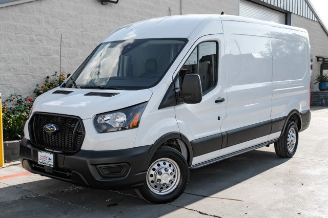 Used 2023 Ford Transit 150 Medium Roof AWD image 4