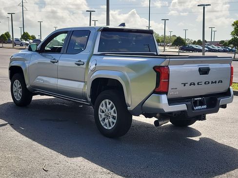 Certified 2025 Toyota Tacoma SR5 image 5