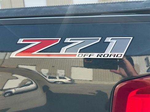 Used 2017 Chevrolet Silverado 1500 LTZ Z71 w/ LTZ Plus Package AWD/4WD image 25