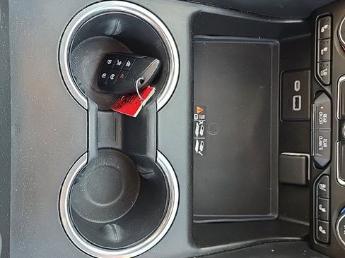 Used 2021 Chevrolet Tahoe Premier w/ Premium Package image 40