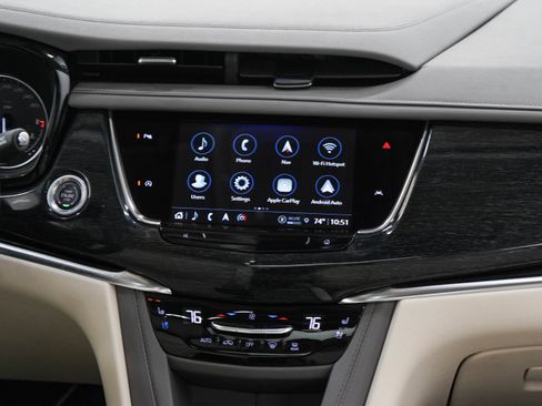 Used 2022 Cadillac XT6 Premium Luxury AWD/4WD image 16
