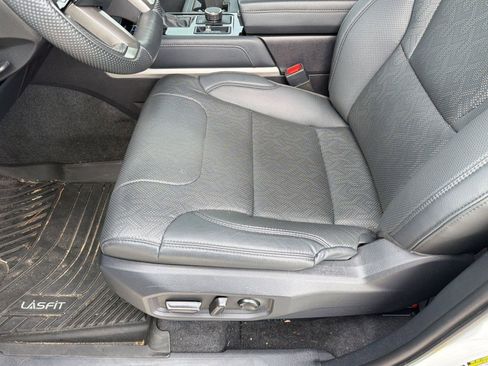 Used 2024 Toyota Tundra Limited image 13