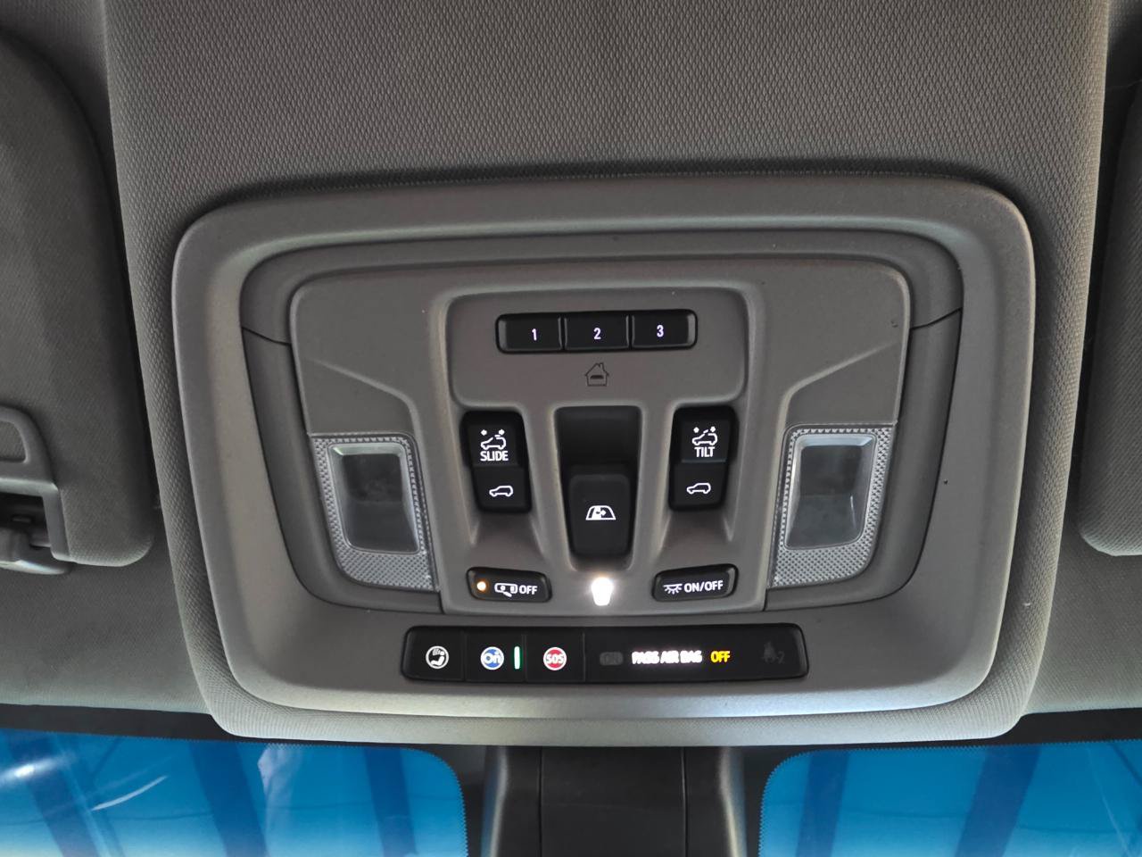 Used 2022 GMC Sierra 1500 Denali w/ Driver Alert Package II AWD/4WD image 44