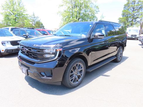 New 2026 Ford Expedition Max Platinum w/ Stealth Appearance Package AWD/4WD image 3