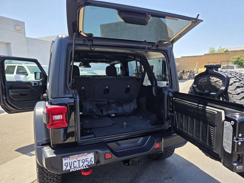 Certified 2026 Jeep Wrangler Unlimited Rubicon AWD/4WD image 18