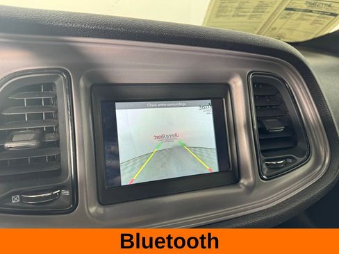 Used 2023 Dodge Challenger SXT image 3