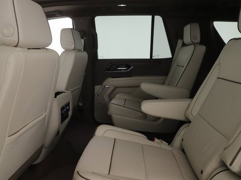 Used 2025 GMC Yukon Denali w/ Sun & Power Step Package image 31