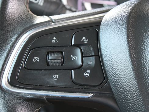 Used 2021 Buick Encore GX Essence w/ Advanced Technology Package AWD/4WD image 31