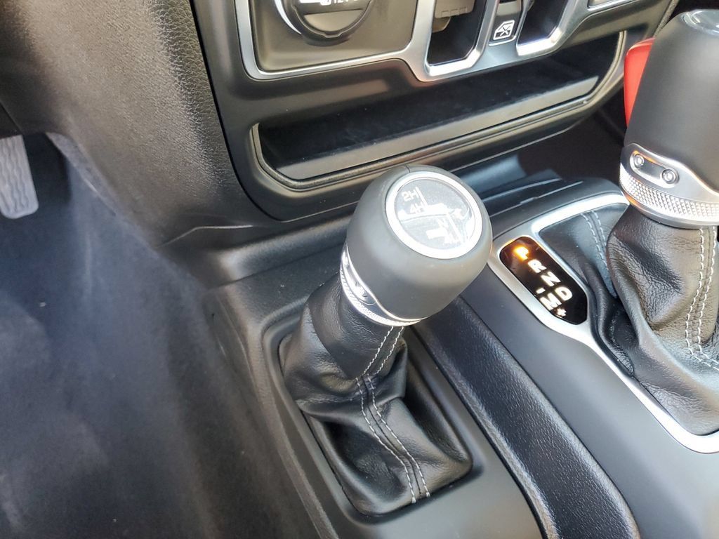 New 2025 Jeep Wrangler Unlimited Sahara AWD/4WD image 29