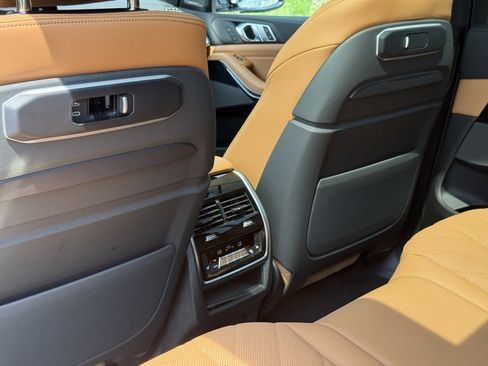 Used 2026 BMW X7 xDrive40i w/ M Sport Package image 24