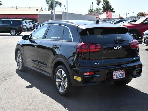 Used 2022 Kia Niro EX FWD image 6