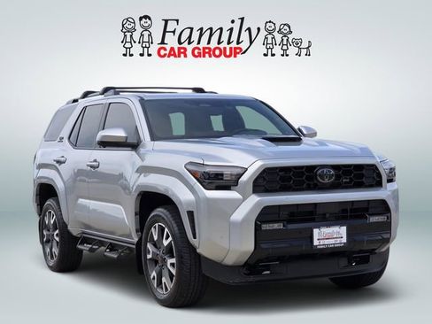 Used 2025 Toyota 4Runner TRD Sport Premium w/ Tow Technology Package AWD/4WD image 2