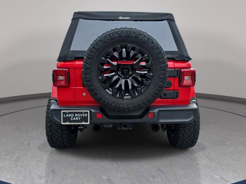Used 2019 Jeep Wrangler Unlimited Sahara w/ Quick Order Package 24M Moab AWD/4WD image 6